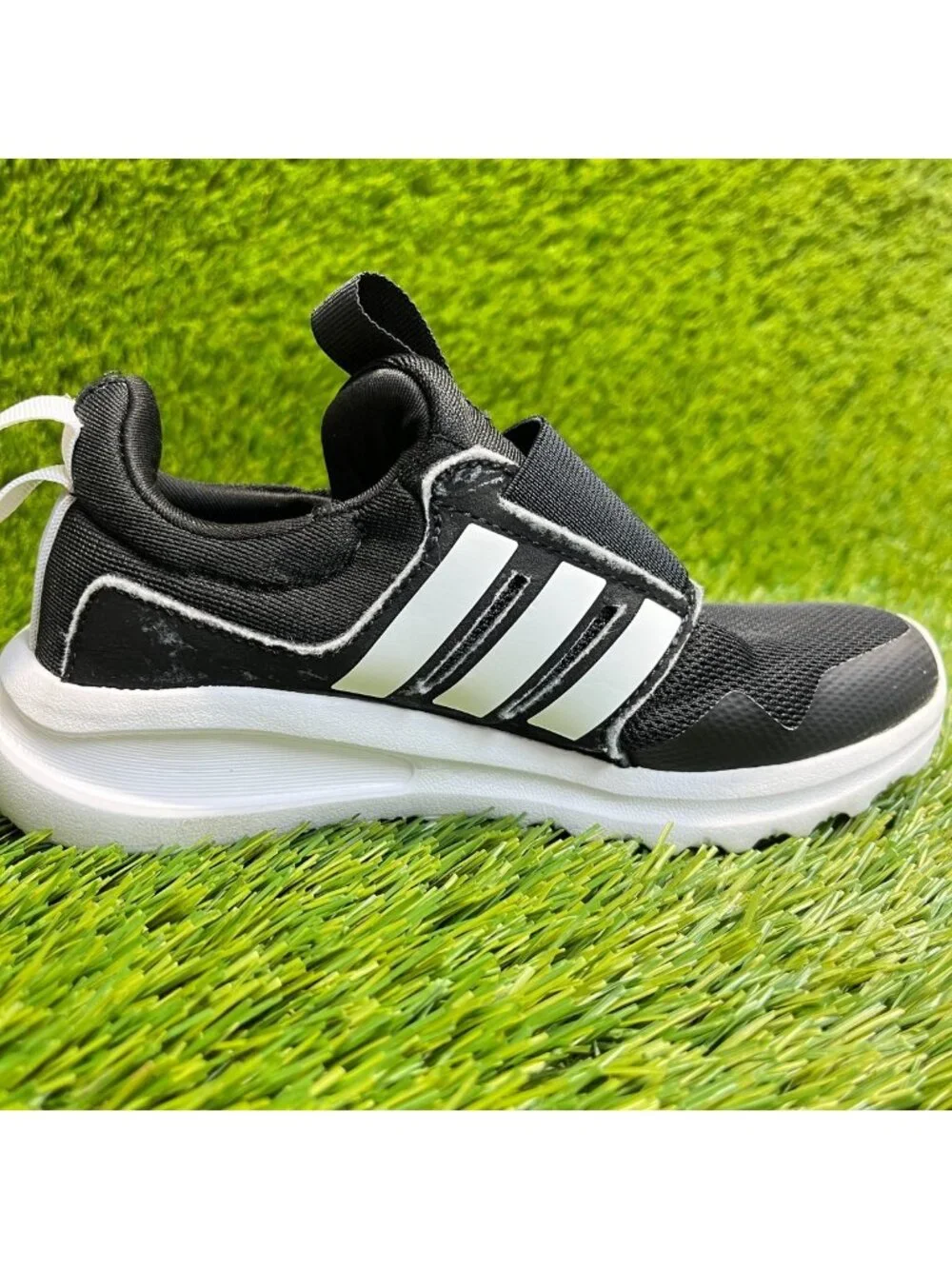 Adidas Activeride 2.0 Boys Size 11K Black White Athletic Running Shoes Sneakers